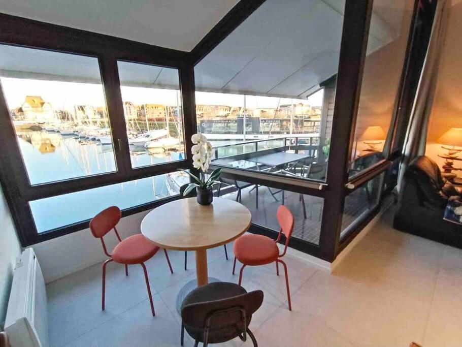 Chez Mamarina - Quadruplex - Marina Apartment *